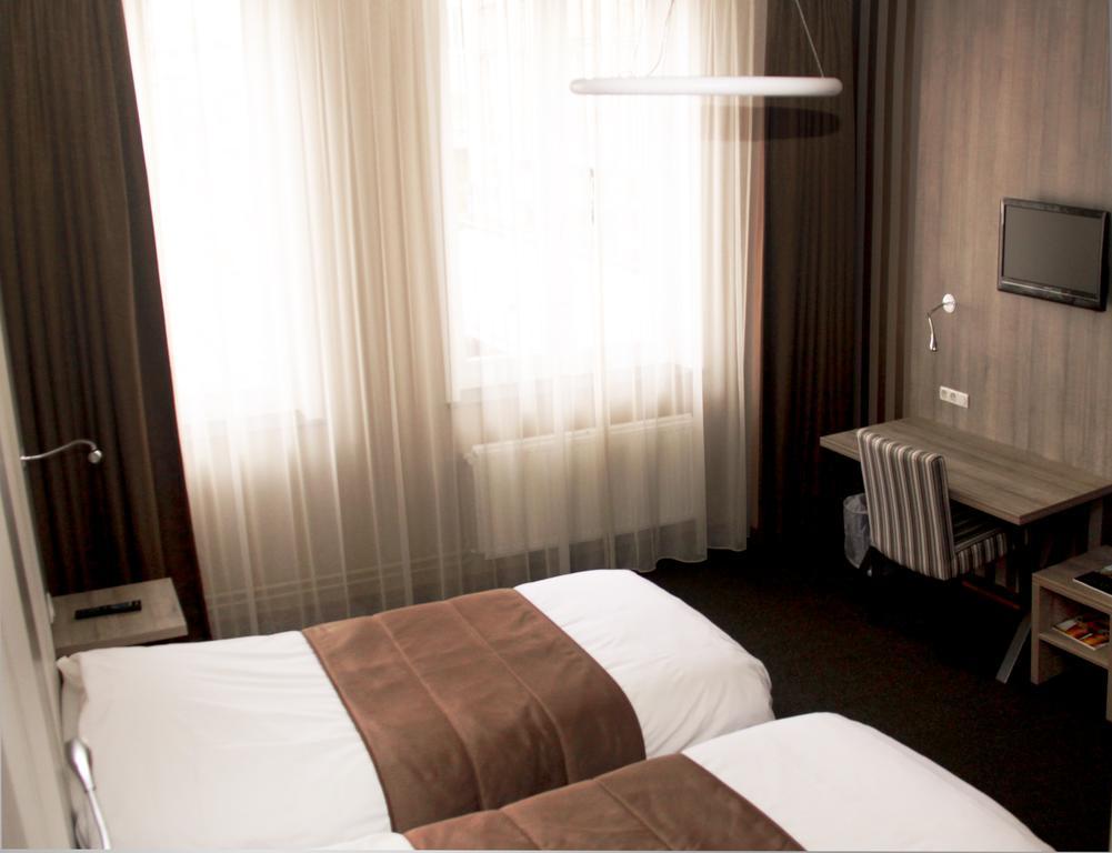 Hotel Mille Colonnes Louvain Extérieur photo