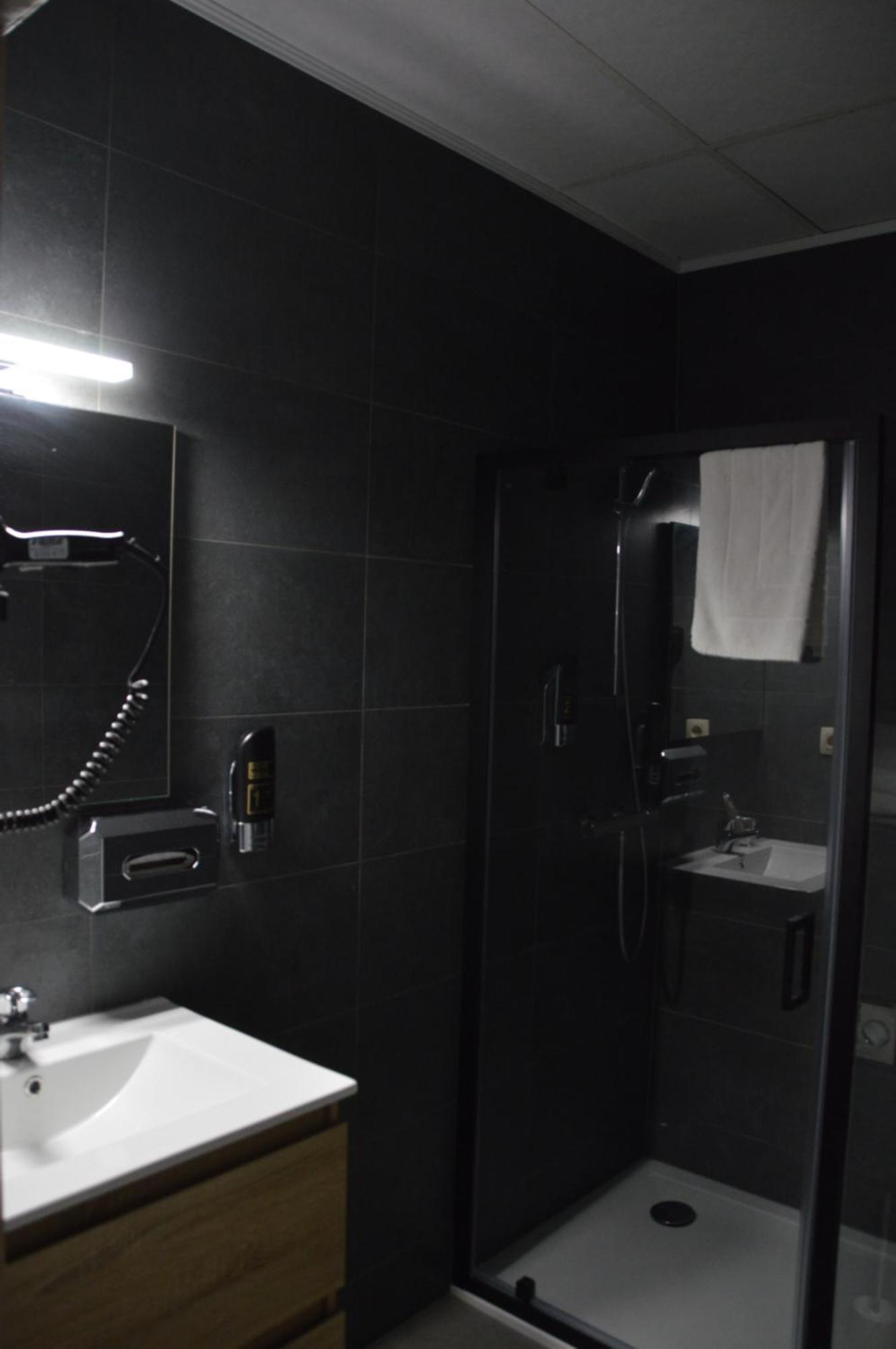 Hotel Mille Colonnes Louvain Extérieur photo