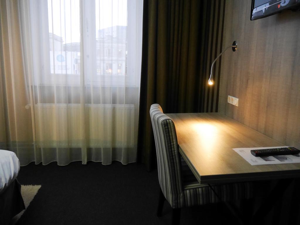 Hotel Mille Colonnes Louvain Extérieur photo